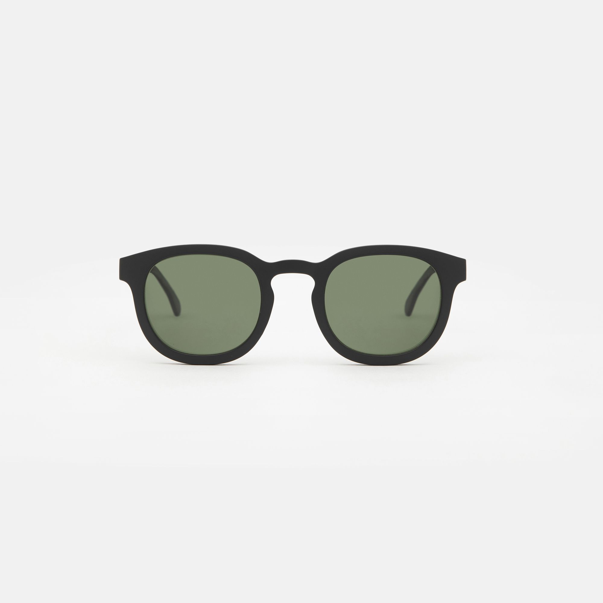 Medium Charcoal black